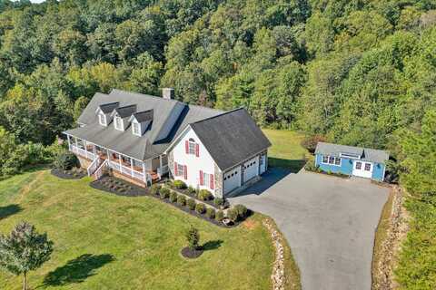 1330 Riverbend DR, Rocky Mount, VA 24151