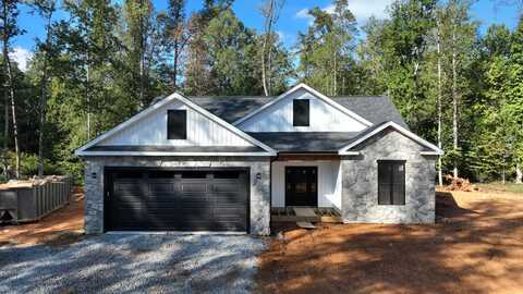 320 Periwinkle RD, Moneta, VA 24121
