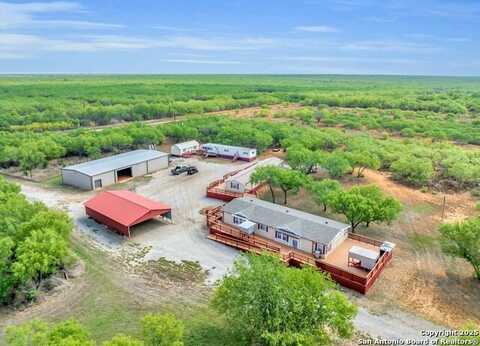 2654 Matthews Ranch Road, Dilley, TX 78017