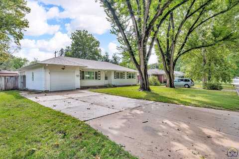 2200 SW Prairie RD, Topeka, KS 66614
