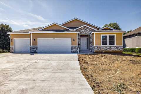 5013 NW Derby DR, Topeka, KS 66618