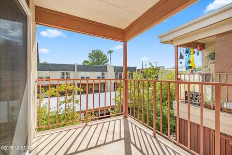 1600 N Wilmot Road, Tucson, AZ 85712