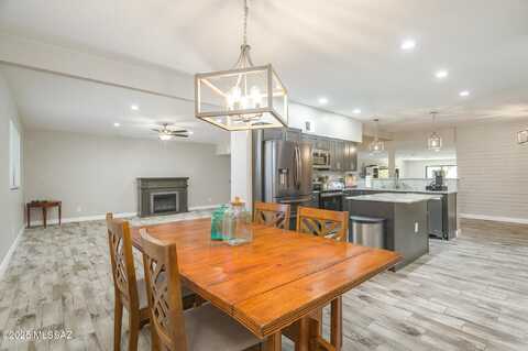 8856 E Calle Playa, Tucson, AZ 85715