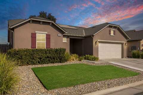 1599 Softwind Drive, Tulare, CA 93274