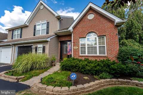 1597 CAMBRIDGE DRIVE, MACUNGIE, PA 18062