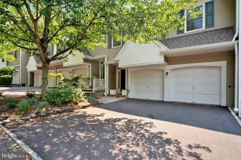 25 ROCK CREEK WOODS DRIVE, LAMBERTVILLE, NJ 08530