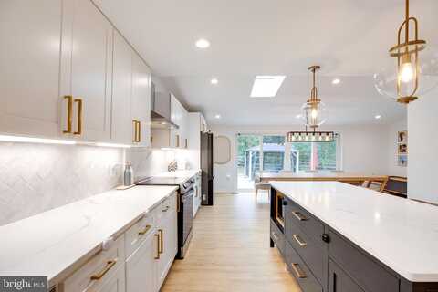 9587 LAURENCEKIRK PLACE, BRISTOW, VA 20136