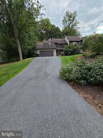 55 HAWK VALLEY LANE, DENVER, PA 17517
