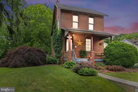 220 S 8TH STREET, NORTH WALES, PA 19454