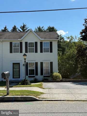262 BREEZEWOOD DRIVE, HANOVER, PA 17331