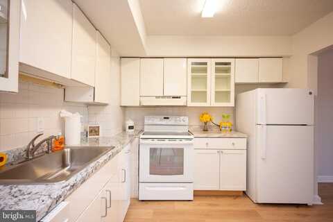 9200 EDWARDS WAY, HYATTSVILLE, MD 20783
