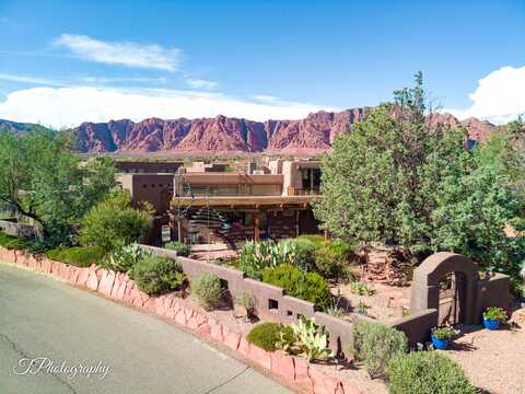 888 Coyote Gulch CT, Ivins, UT 84738
