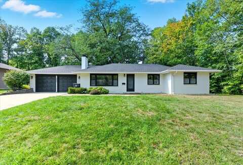 2005 Parrish Street, Cedar Falls, IA 50613