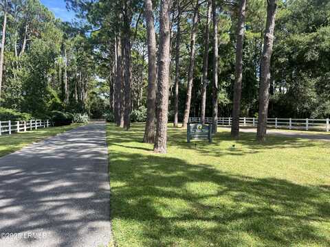 22 Vista Boulevard W, Saint Helena Island, SC 29920