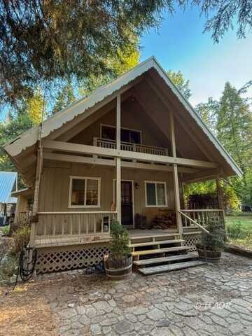227 Cedar Rd, Coffee Creek, CA 96091