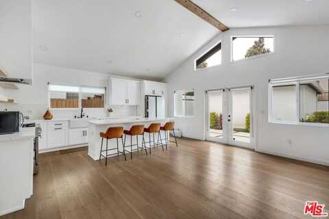 4223 Edgehill Dr, Los Angeles, CA 90008