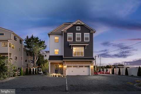 39546 Admiral Rd, Bethany Beach, DE 19930