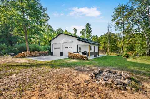 19700 Spruce Rd, Big Rapids, MI 49307