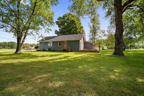 7452 Red Arrow Highway Highway, Watervliet, MI 49098