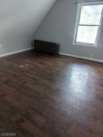 459 Grove St, Irvington, NJ 07111