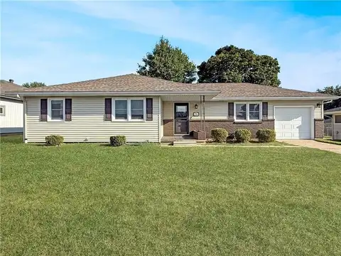 706 W 31st Street, Higginsville, MO 64037