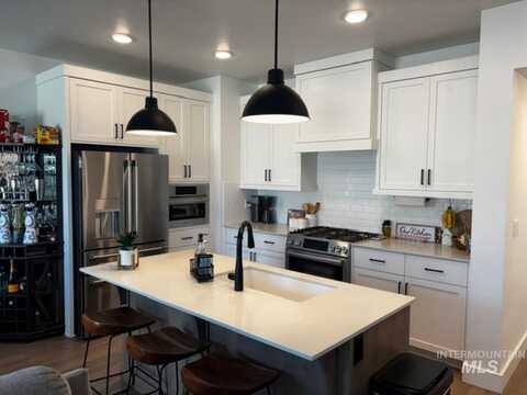 4678 W Riva Capri, Meridian, ID 83646