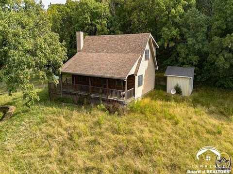 16008 62nd Street, Oskaloosa, KS 66066