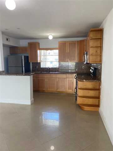 7680 SW 82nd St, Miami, FL 33143