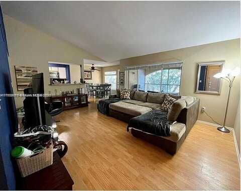2445 NW 33rd St, Oakland Park, FL 33309