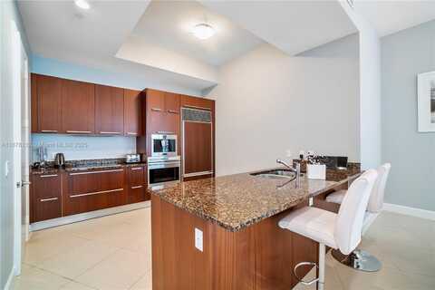 15811 Collins Ave, Sunny Isles Beach, FL 33160