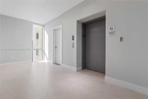 16385 Biscayne Blvd, North Miami Beach, FL 33160