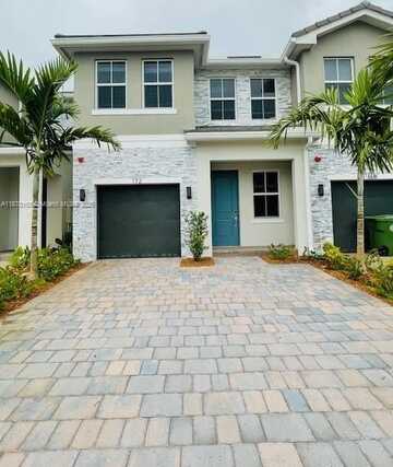 172 SW 171st Ln, Pembroke Pines, FL 33027