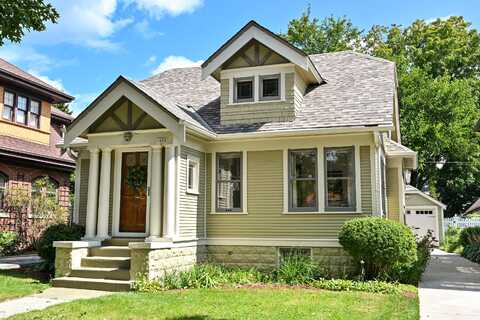 1808 N 59th St, Milwaukee, WI 53208