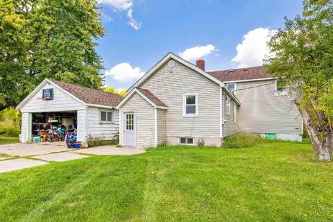 8452 Gratiot, Columbus, MI 48063