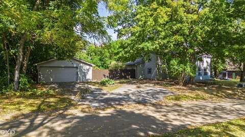 716 Commercial, Bloomfield Hills, MI 48382
