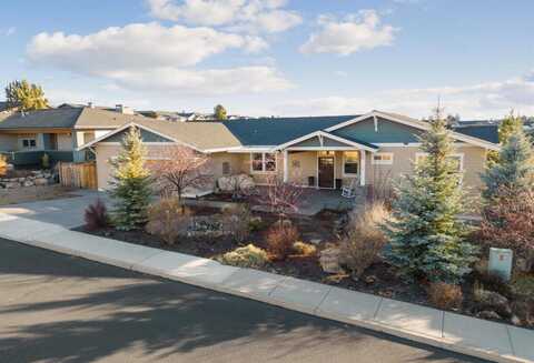4570 SW Yew Avenue, Redmond, OR 97756