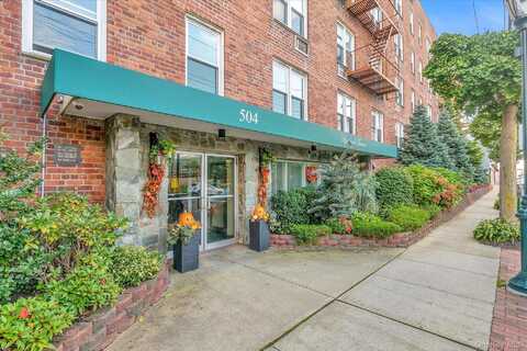504 Merrick Road, Lynbrook, NY 11563