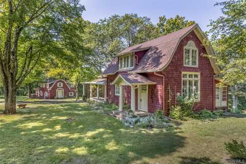 421-423 Hillside Road, Cragsmoor, NY 12420