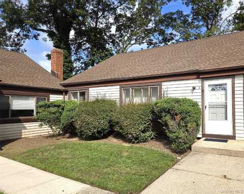2 Monet Court, Middle Island, NY 11953