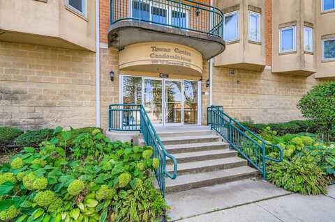 100 W Roosevelt Avenue, Bensenville, IL 60106