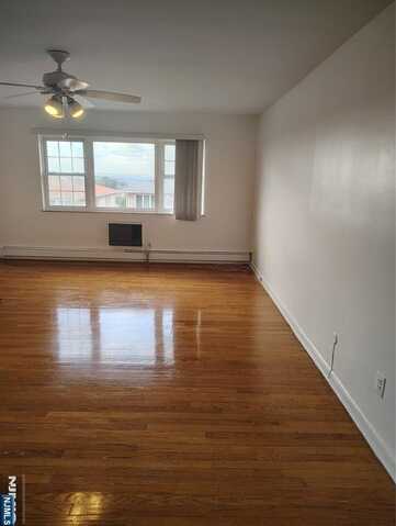 222 11th Street 2, Palisades Park, NJ 07650