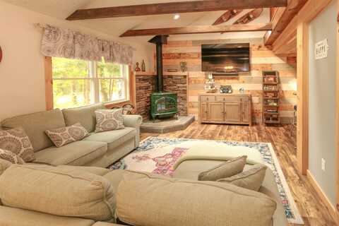 1 Jackson Lane, Barnstead, NH 03225