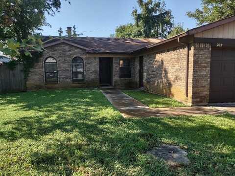 202 Royal Field Drive, Arlington, TX 76011