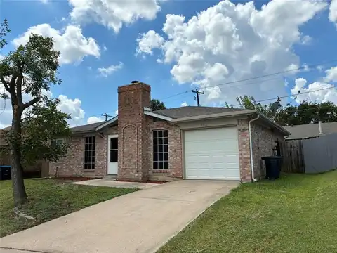 7162 Laurelhill Court S, Fort Worth, TX 76133
