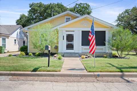 2302 NW 3rd Avenue, Mineral Wells, TX 76067
