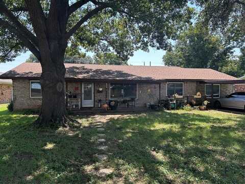 903 W Howard Street, Olney, TX 76374