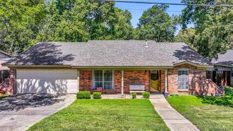 117 Redbird Lane N, Azle, TX 76020
