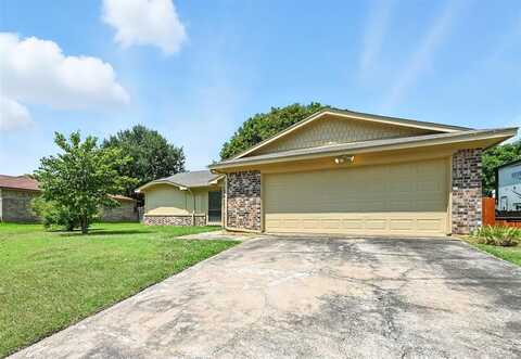 1333 Mercedes Street, Benbrook, TX 76126