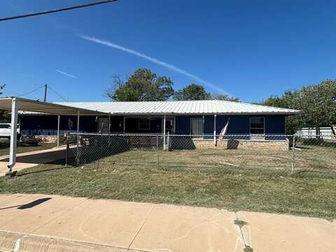 901 N Parks Street, Breckenridge, TX 76424
