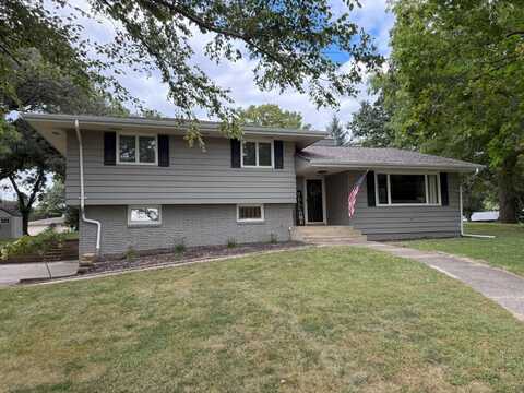 727 South 9th Street, Sac City, IA 50583